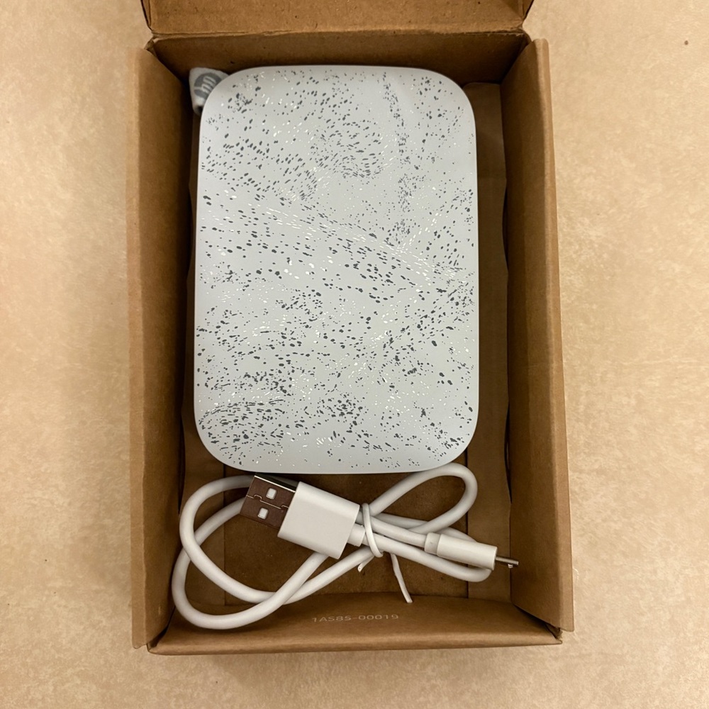 HP Sprocket 2nd Edition Portable Photo Printer - Luna Pearl - Like New